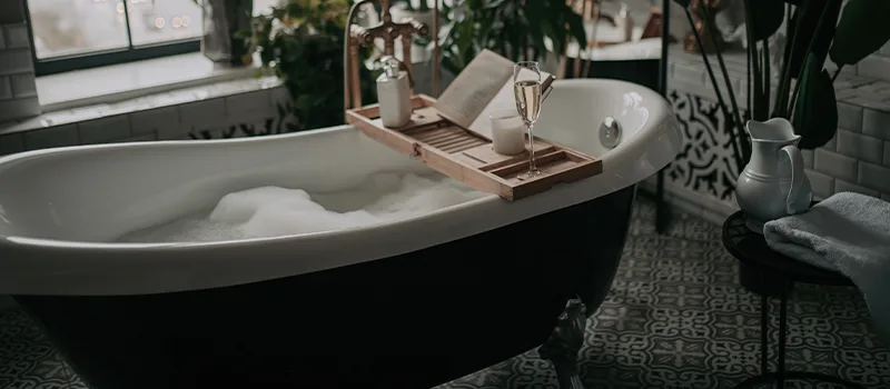 Full Bed Bathtub Replacement in Dundas, Hamilton